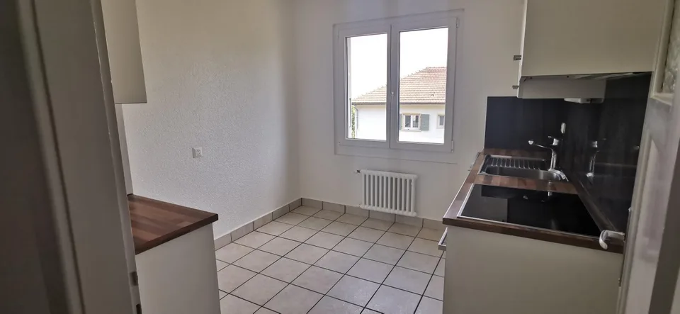 Appartamento a Les Geneveys-sur-Coffrane con carattere di villaggio