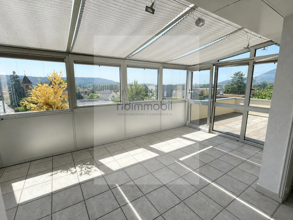 Charmant 3 pièces avec belle terrasse dégagée