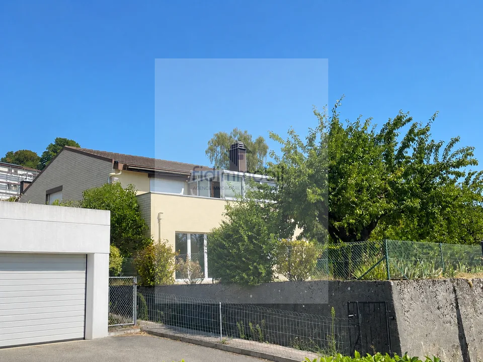 Charmant 3 pièces avec belle terrasse dégagée