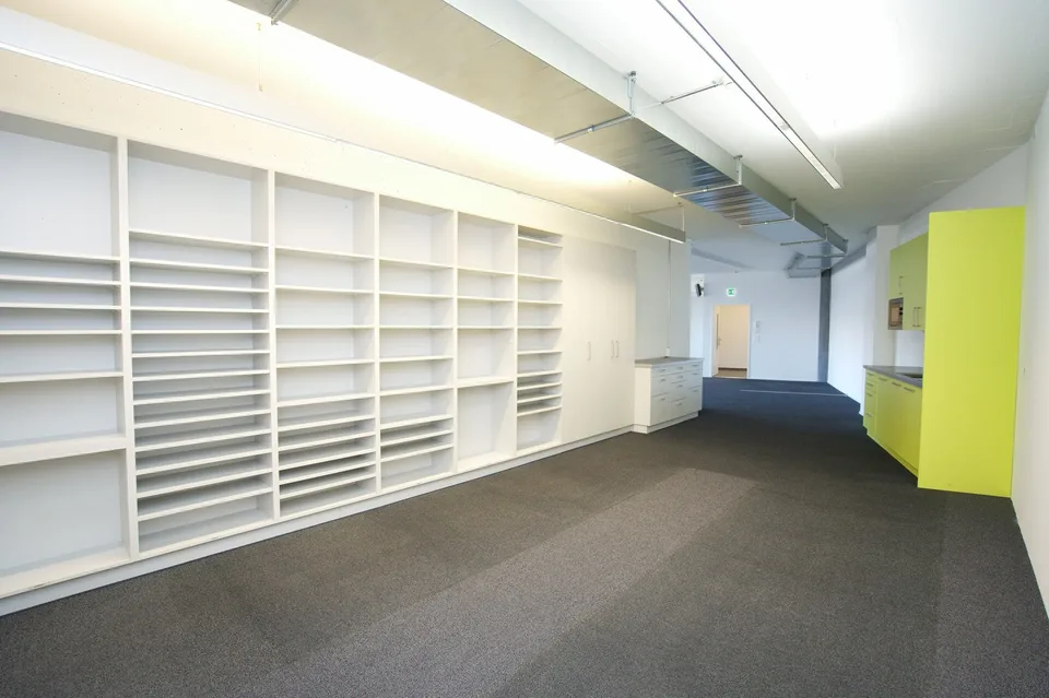 436 sqm office and service space in Köniz - modern and flexible