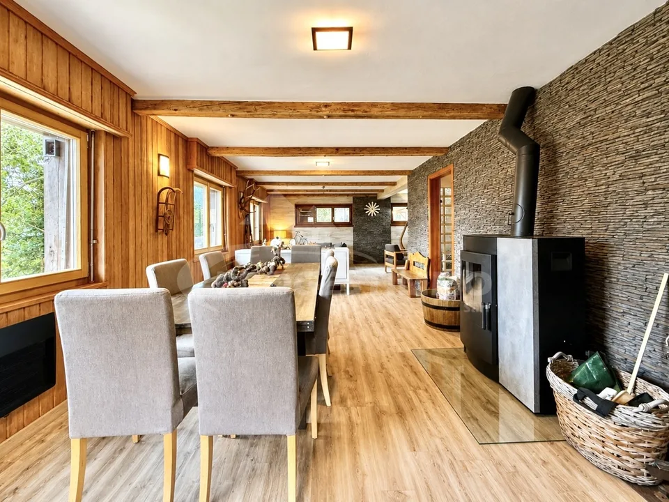 MAGNIFIQUE DUPLEX 6.5 PIÈCES SUR LES PISTES