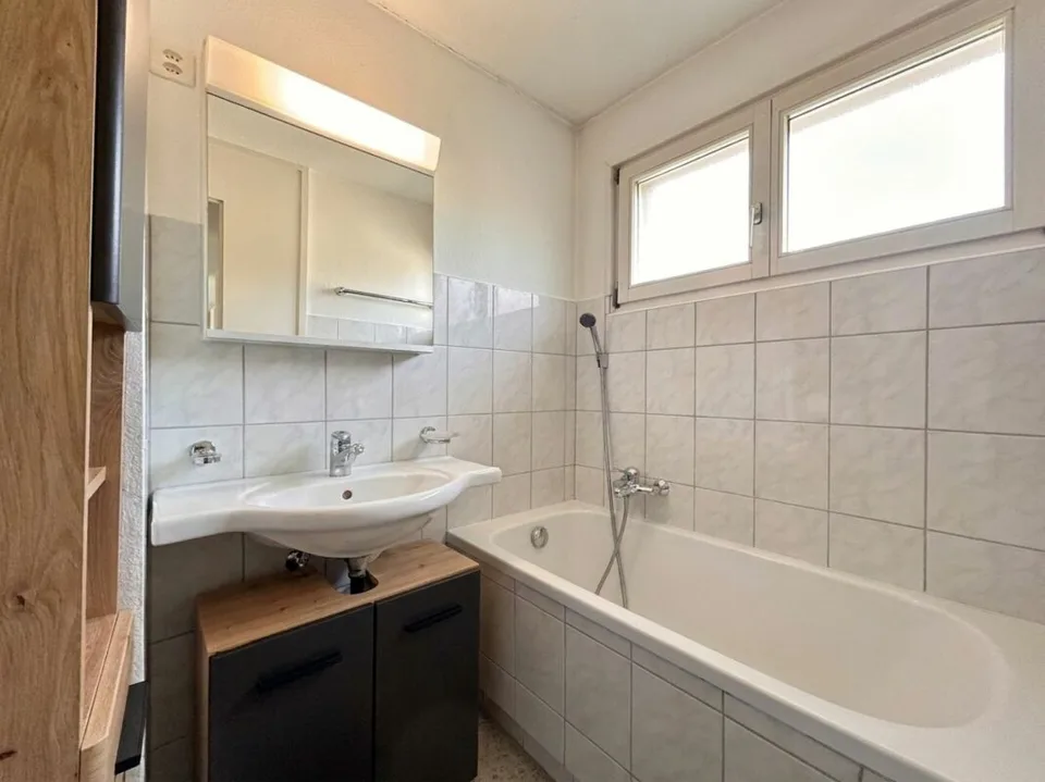 Casa a schiera su pendio soleggiato con garage