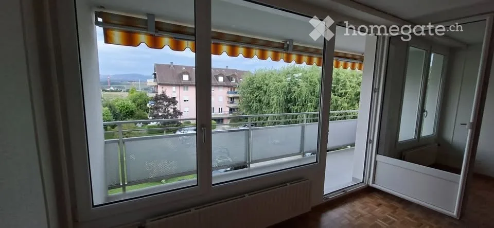 Bel appartamento di 4,5 locali, 104m2, soffitti alti a Chavornay