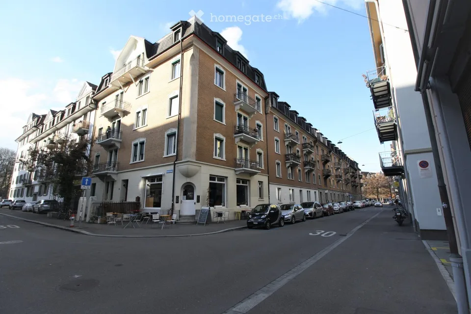 Elegante Altbaustielwohnung im Trendquartier Lochergut, Kreis 3