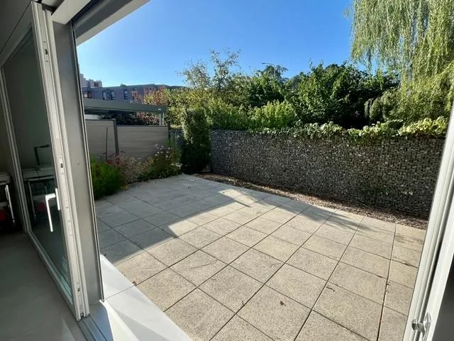 Beautiful 3.5-room apartment on the ground floor with terrace