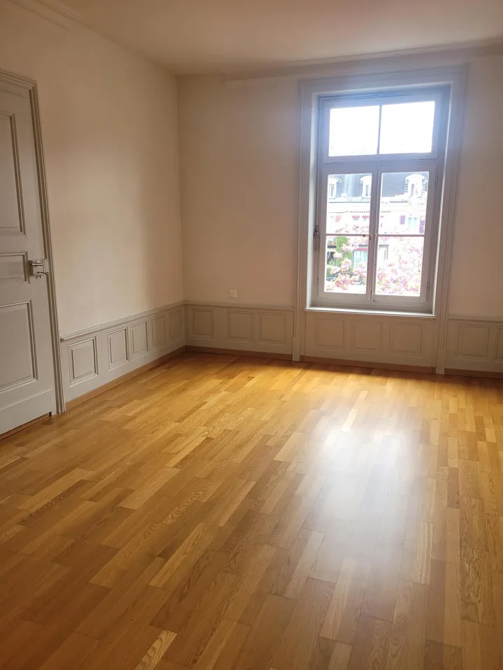 Ruhige Wohnung mit Balkon