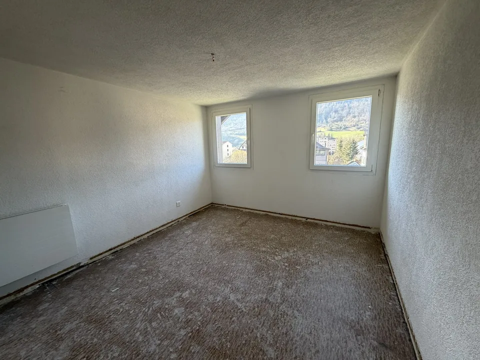 5.5-Zi.-Einfamilienhaus sucht Handwerker