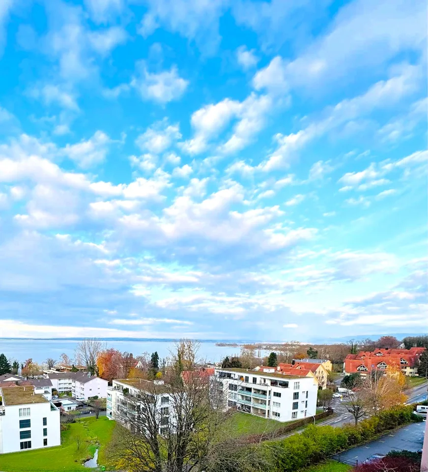 Vista sensazionale! La tua casa esclusiva sopra il lago di Costanza nella torre Swissair II