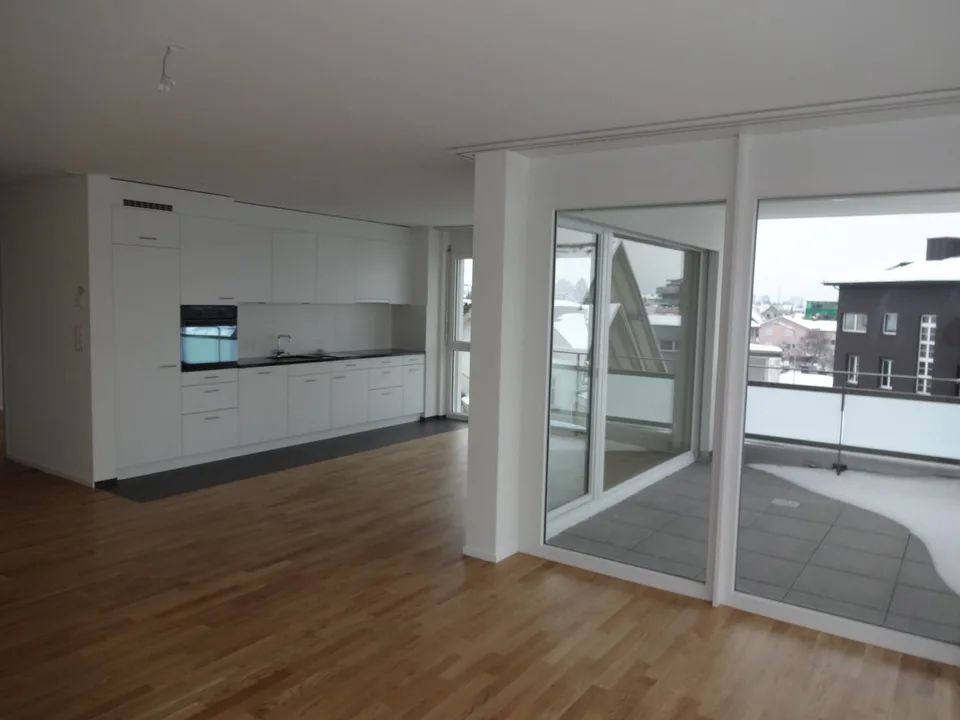 Spezielle 3.5-Zi. Wohnung mit grossem Balkon