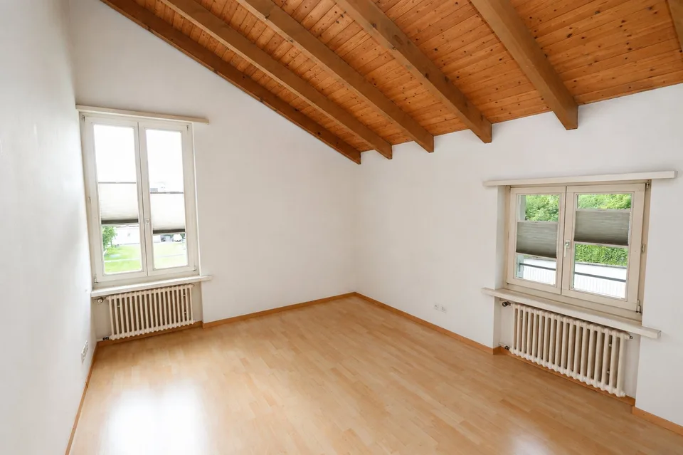 5.5-Zimmer-Einfamilienhaus mit Lift und grosser Terrasse
