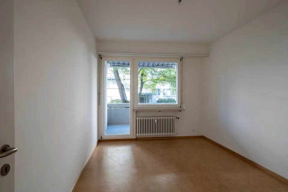 Entre Gartenbad Bachgraben et Kannenfeldpark - appartement de 3 pièces confortable au 3e étage