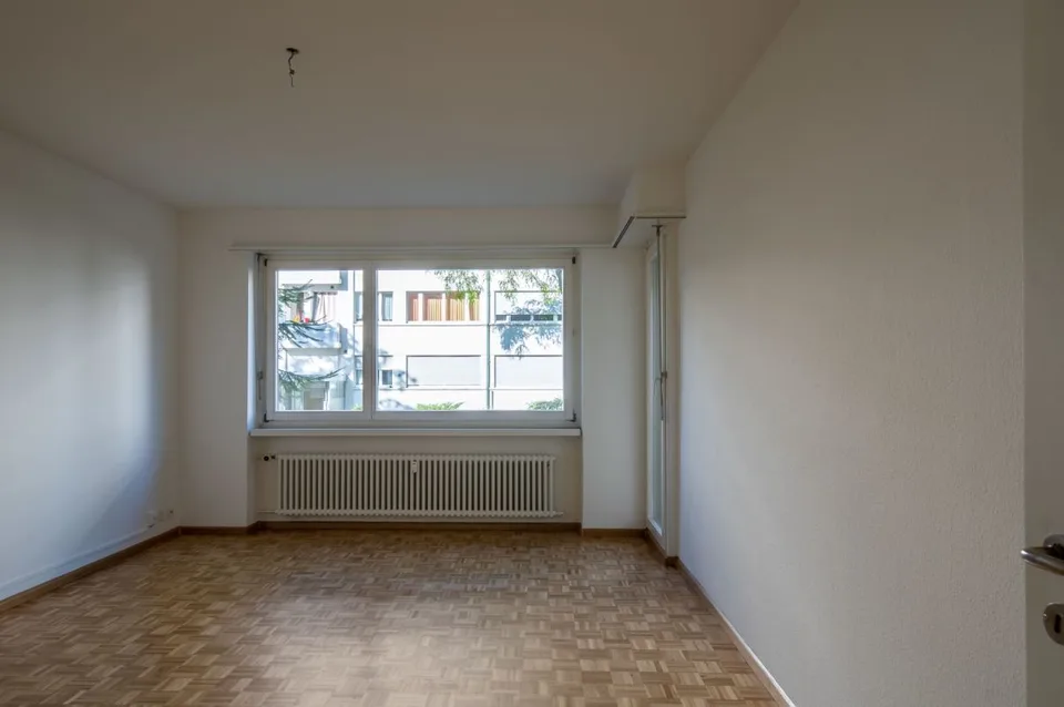 Entre Gartenbad Bachgraben et Kannenfeldpark - appartement de 3 pièces confortable au 3e étage