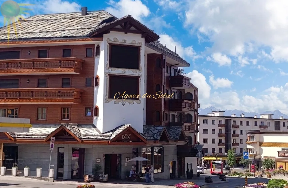 Au coeur de Crans ! Élégant appartement de standing de 3,5 pièces avec vaste terrasse orientée est!