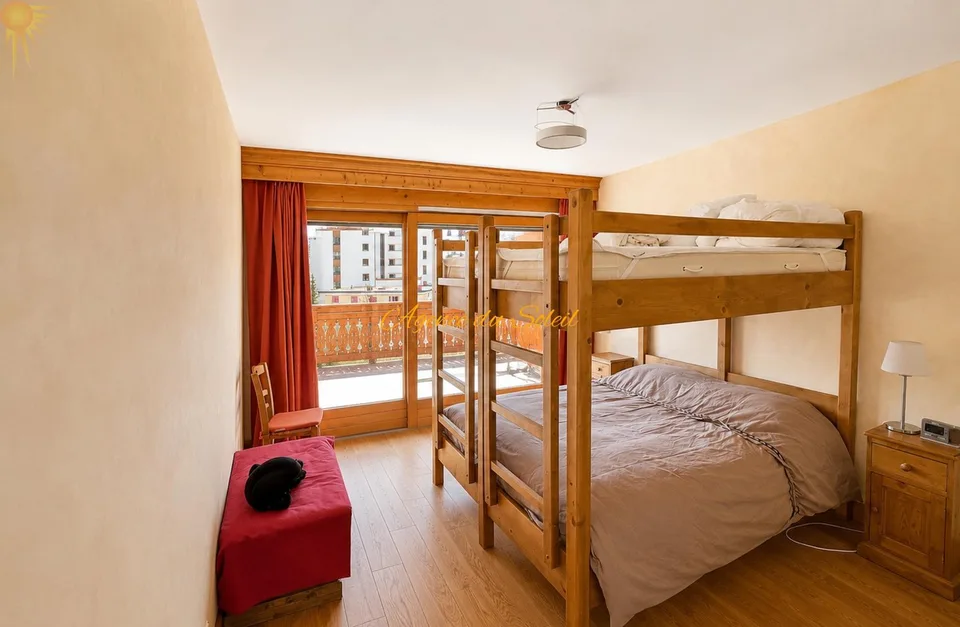 Au coeur de Crans ! Élégant appartement de standing de 3,5 pièces avec vaste terrasse orientée est!
