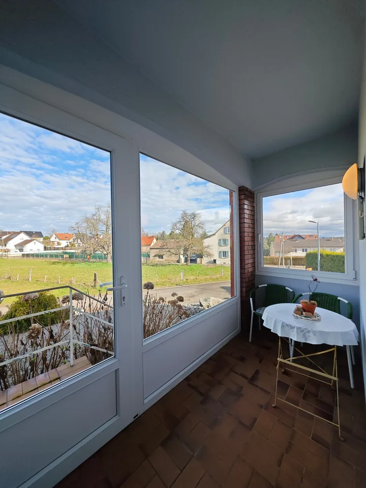 5 bedroom family house with large garage and garden, close to Swiss border