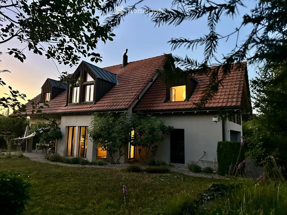 Freistehendes Einfamilienhaus an ruhiger und sonniger Lage in Hausen AG