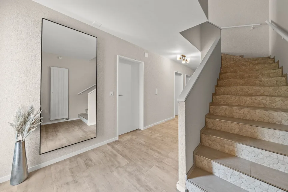 Bellach: 5.5-room terrace house, 200 m² terrace, renovated