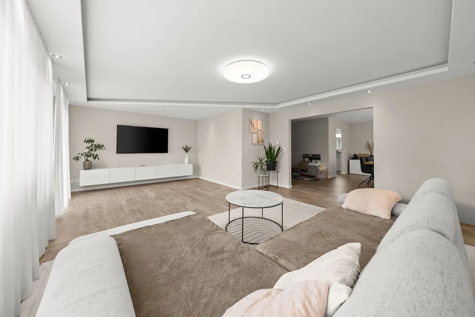 Bellach: 5.5-room terrace house, 200 m² terrace, renovated