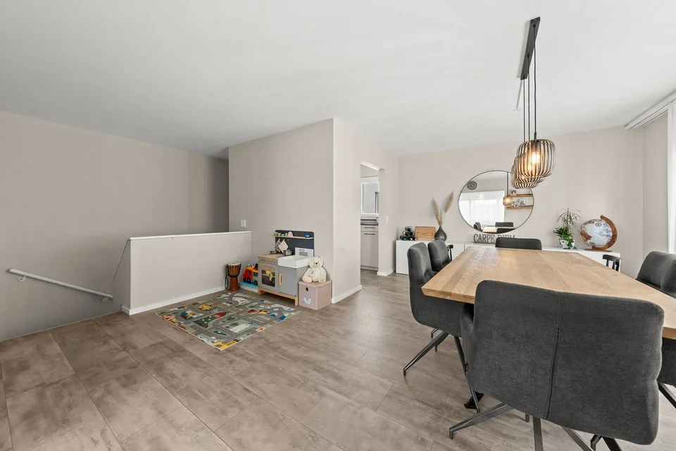 Bellach: 5.5-room terrace house, 200 m² terrace, renovated