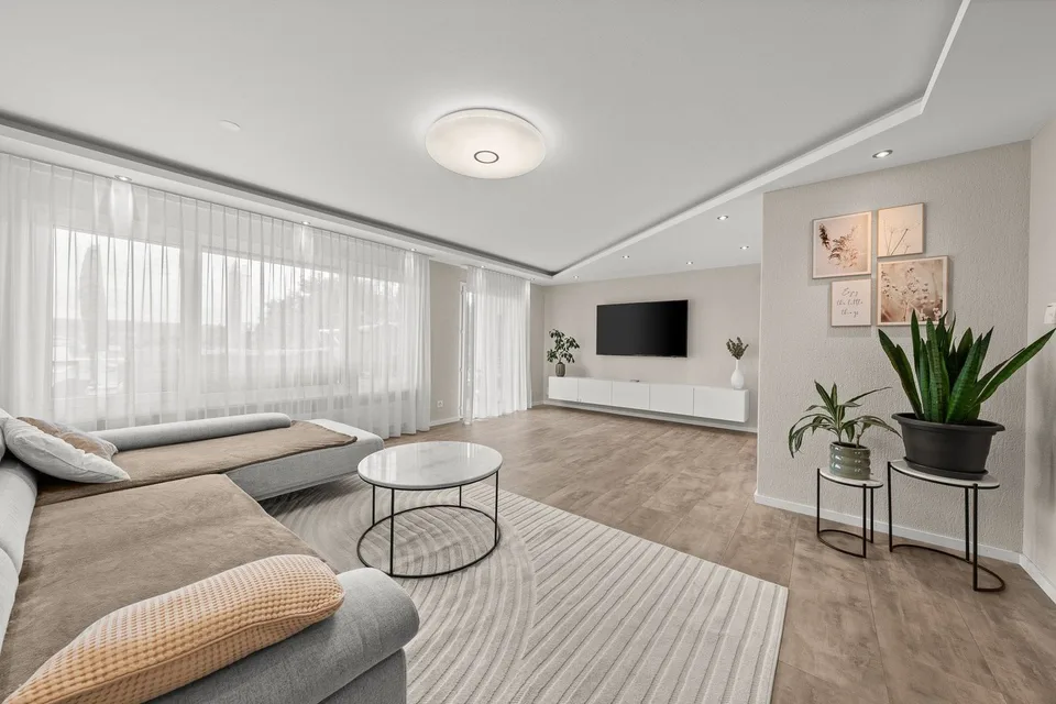 Bellach: 5.5-room terrace house, 200 m² terrace, renovated