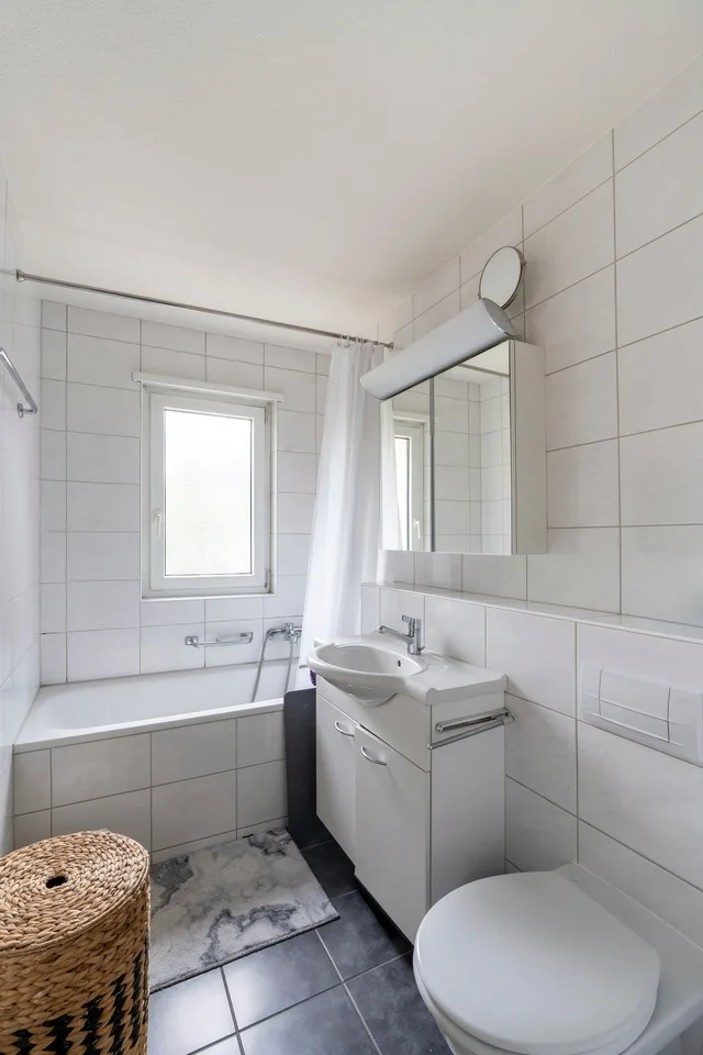 Fully rented multi-family house in a central residential area in Dübendorf