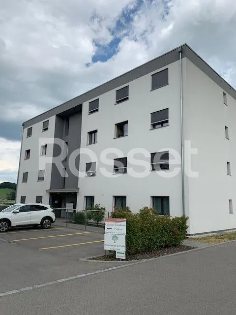 Studio meublé au rez inférieur