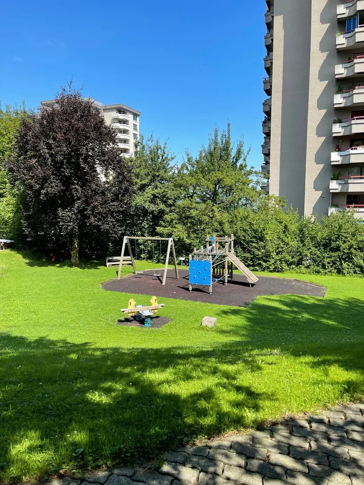Vista sensazionale! La tua casa esclusiva sopra il lago di Costanza nella torre Swissair II