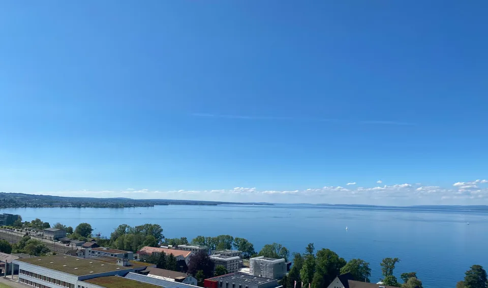Vista sensazionale! La tua casa esclusiva sopra il lago di Costanza nella torre Swissair II