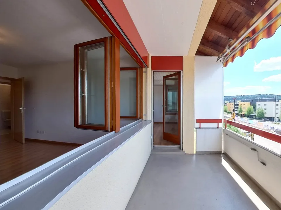 Central living in Wohlen: Bright 3½-room apartment with balcony