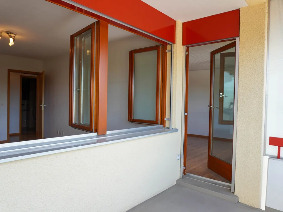 Central living in Wohlen: Bright 3½-room apartment with balcony