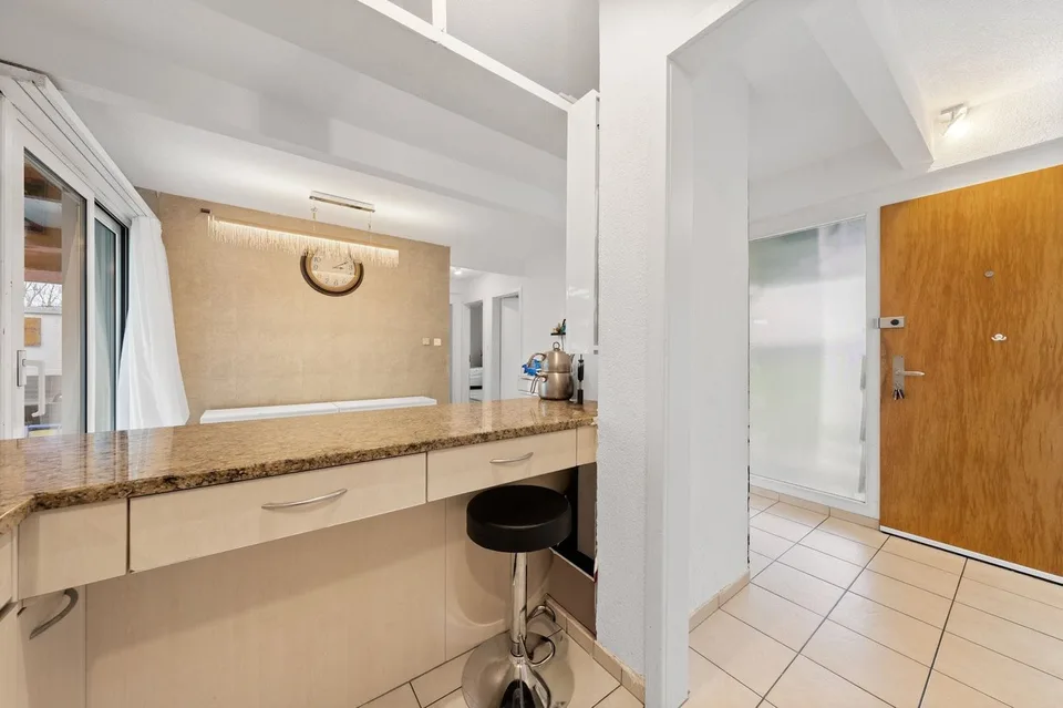 Casa a schiera di stile bungalow di 6,5 locali con giardino a Däniken - vantaggiosa in termini di tasse