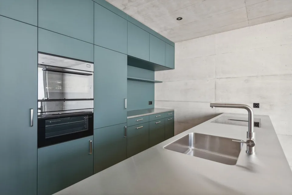 Abitazione in townhouse di lusso con atrio mozzafiato e design moderno