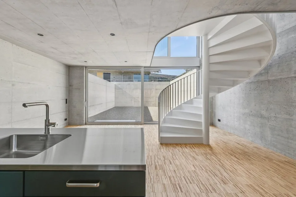 Abitazione in townhouse di lusso con atrio mozzafiato e design moderno