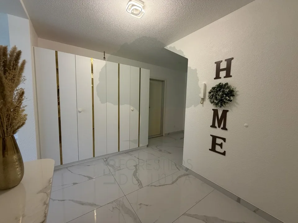 Prächtige renovierte 5,5-Zimmer-Wohnung mit Terrasse und Aussicht