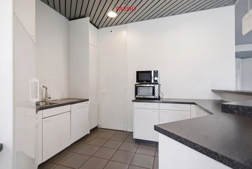 Bien commercial à Rubigen - 5,875% de rendement brut & flux de trésorerie stables