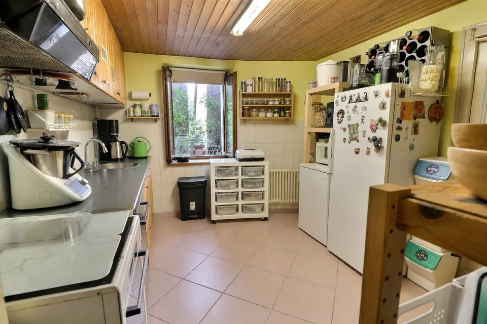 Grande maison idéalement située en viager semi occupé sans rente