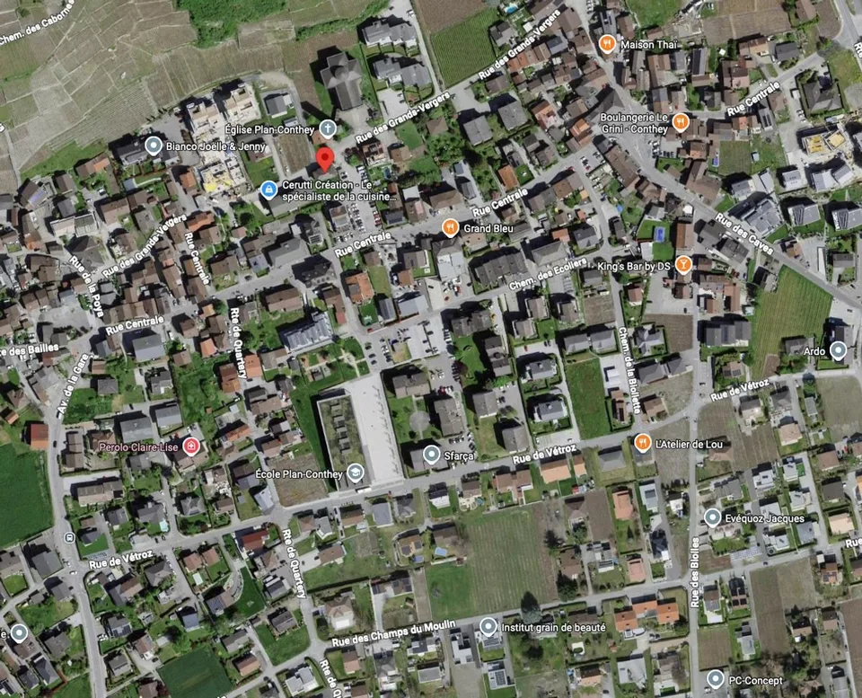 Rare in Conthey - Building with two apartments on a 542 m² plot