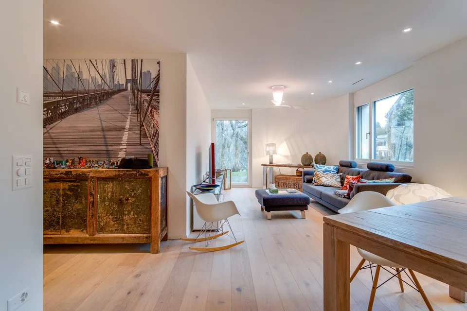 Moderne 2.5-Zimmer-Wohnung mit Minergie-Zertifikat an ruhiger Lage in Zürich-Witikon