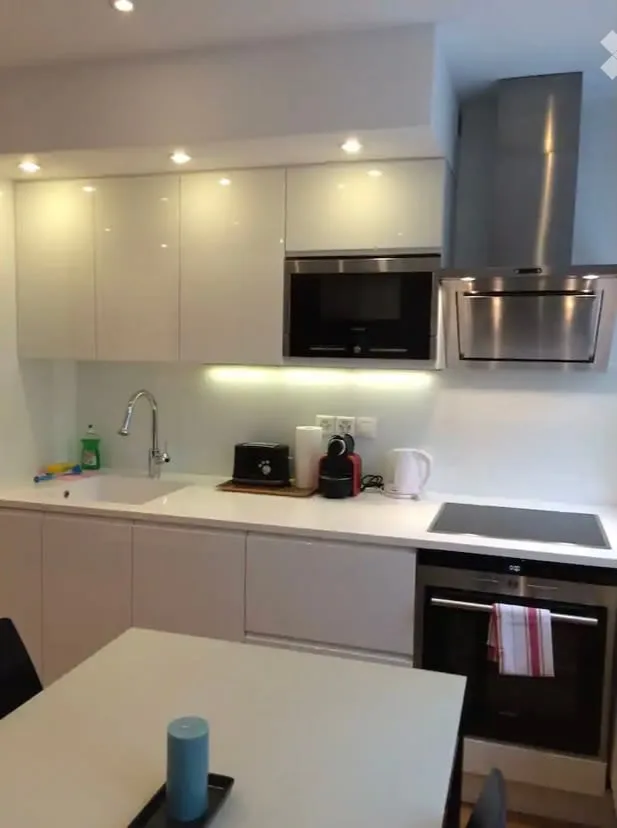 Furnished Apartment in Geneva (Eaux-Vives) / Appartement meublé à Eaux-Vives