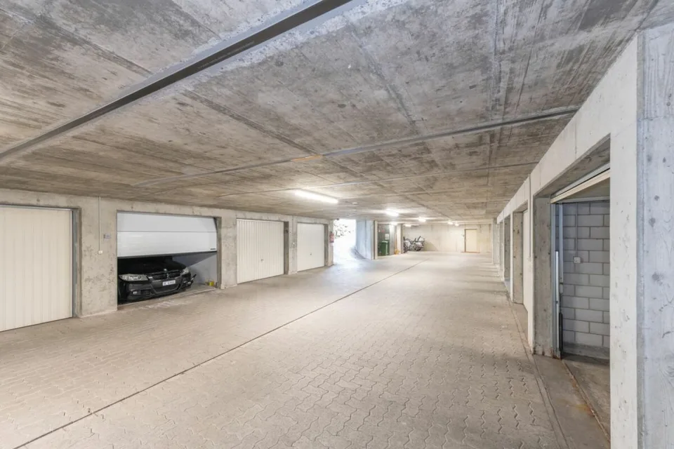 Garagenbox unweit vom Bahnhof