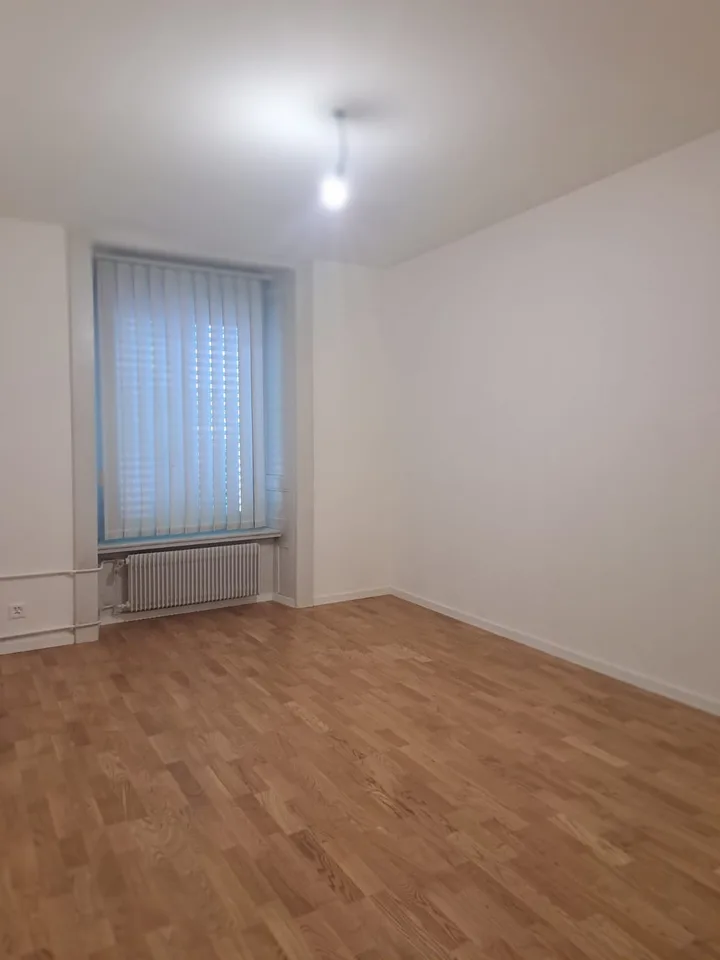 Beautiful 3-room apartment on the raised ground floor in Le Locle