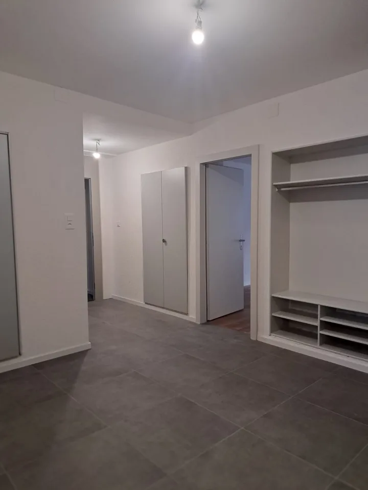 Beautiful 3-room apartment on the raised ground floor in Le Locle
