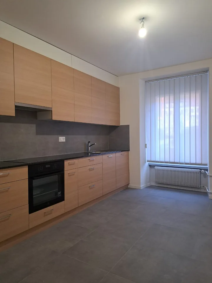 Bel appartement de 3 pièces au rez-de-chaussée surélevé au Locle