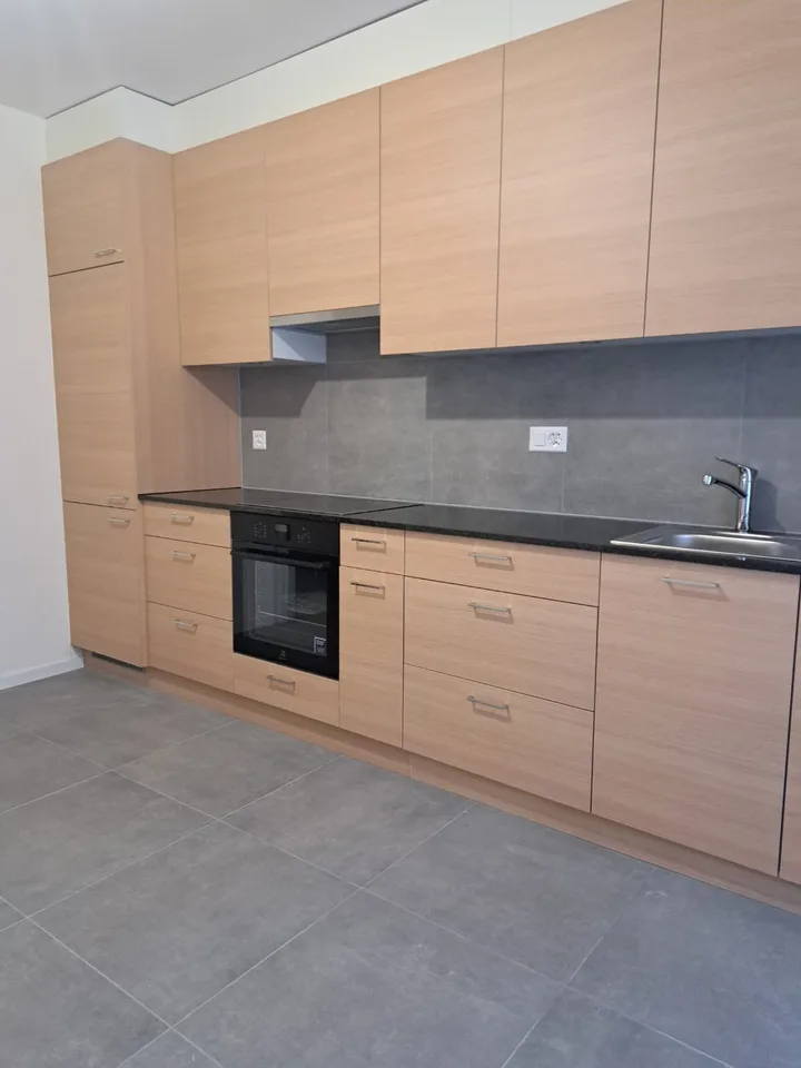 Beautiful 3-room apartment on the raised ground floor in Le Locle