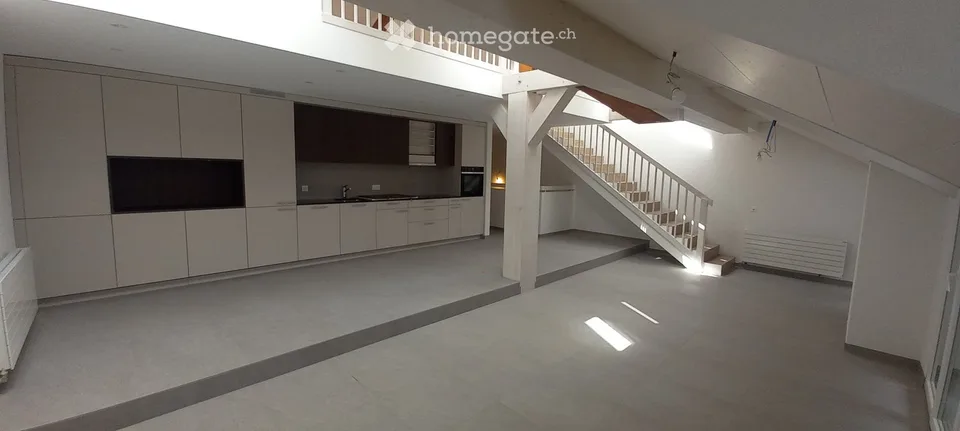 Appartement duplex 4 pièces, 3 loggias, galetas