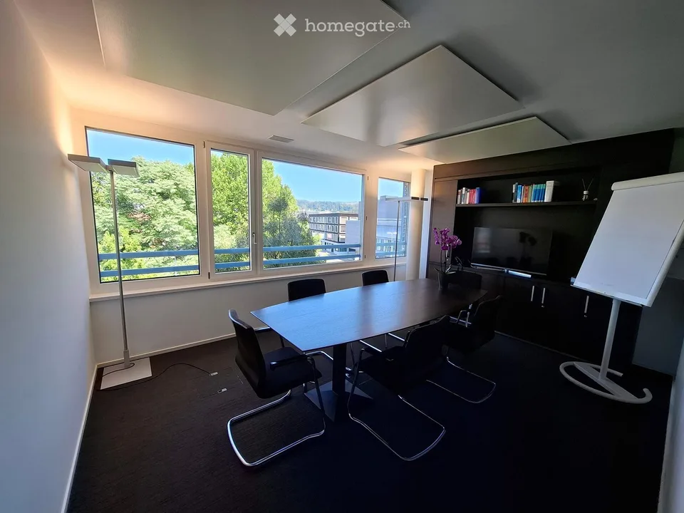 Locaux de bureau directement à la gare de Baar