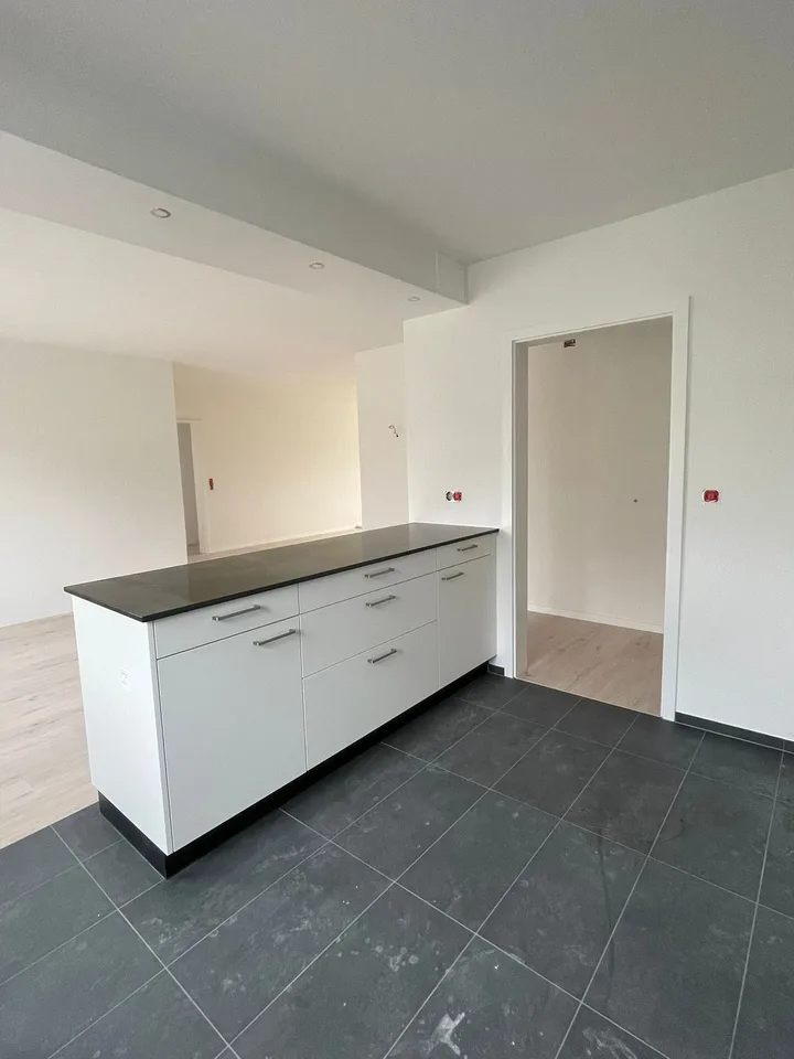Modern, renovated 3.5-room apartment with balcony in Ins