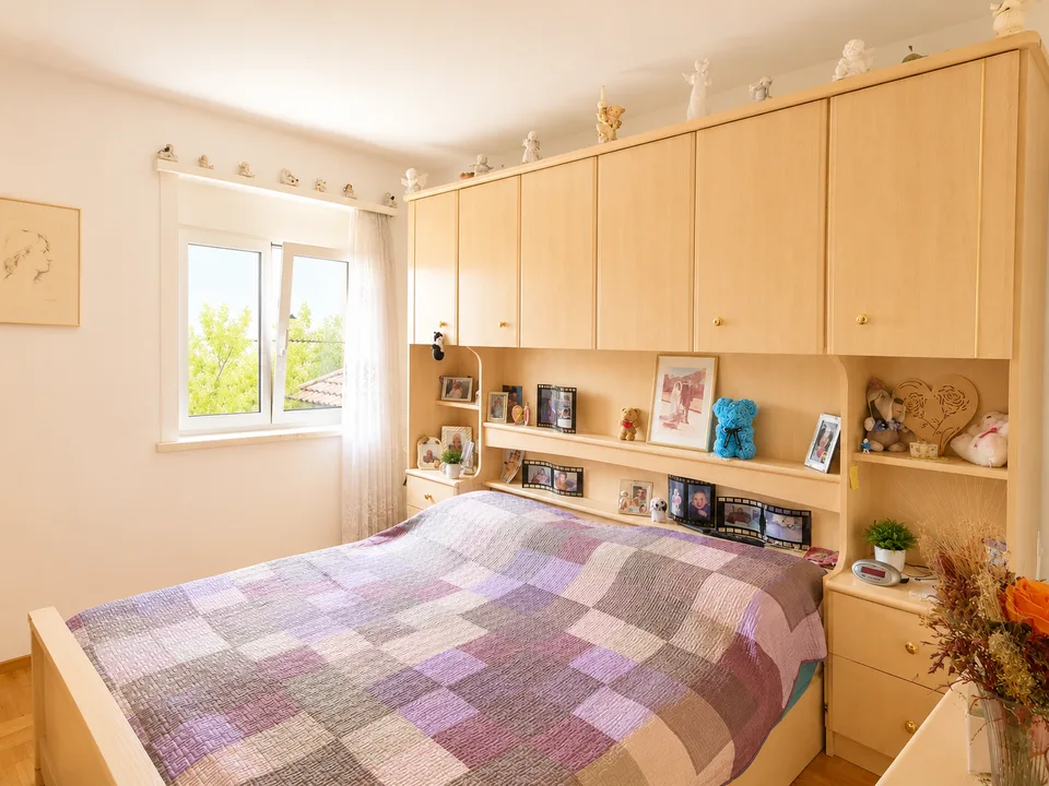 Wohnung mit 3.5 Zimmern und großem Garten in Davesco