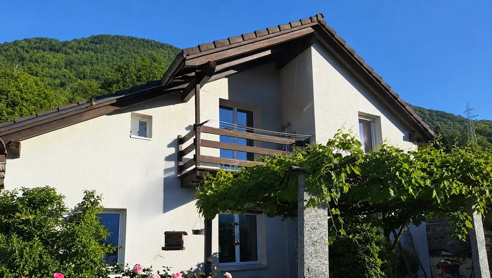 Zweitwohnsitz - Charmantes typisches Tessiner Haus/Rustico