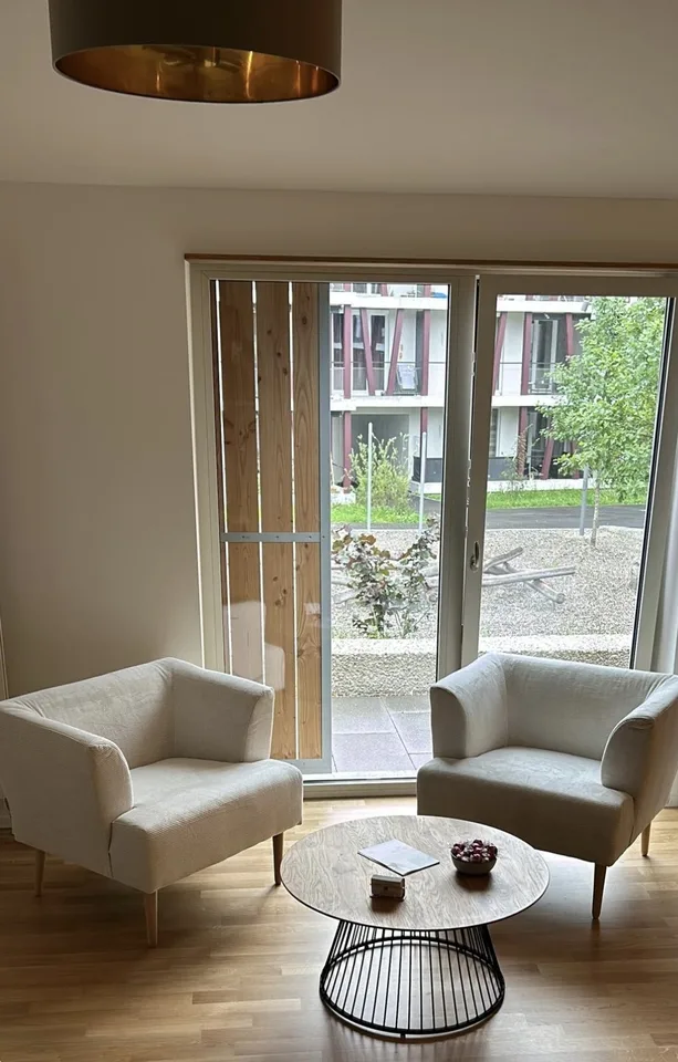 1 Büro, Zimmer, Atelier zu Untermiete
